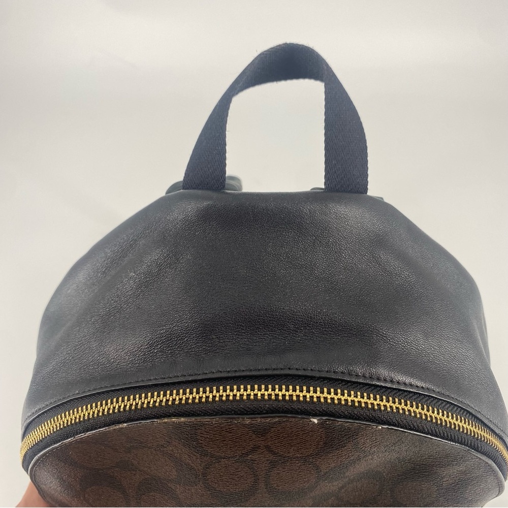 Coach Medium Charlie Backpack Signature Canvas - Picture 13 of 16
